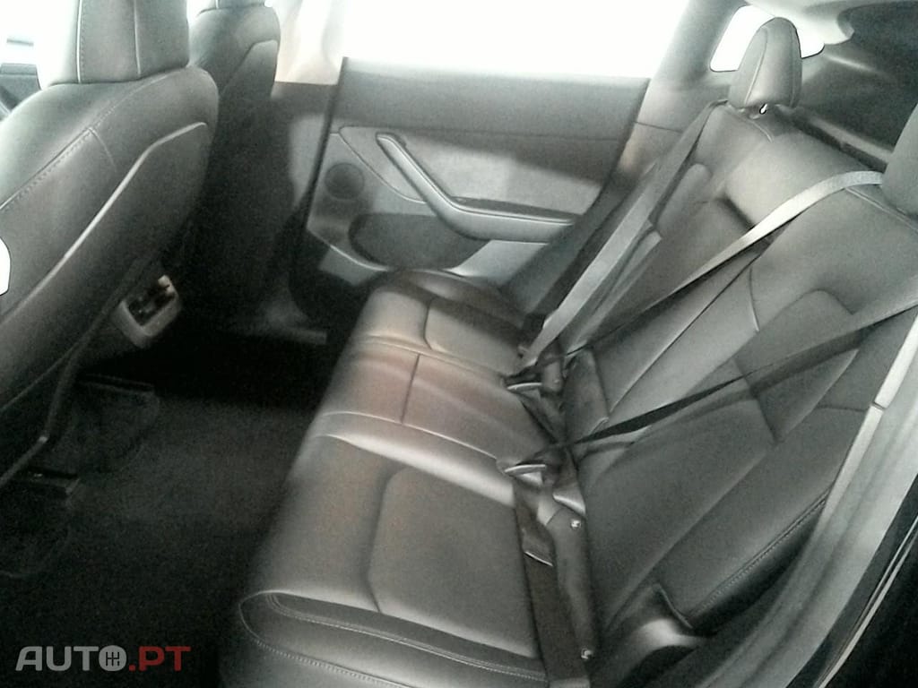 Tesla Model Y Long Range Tração Integral