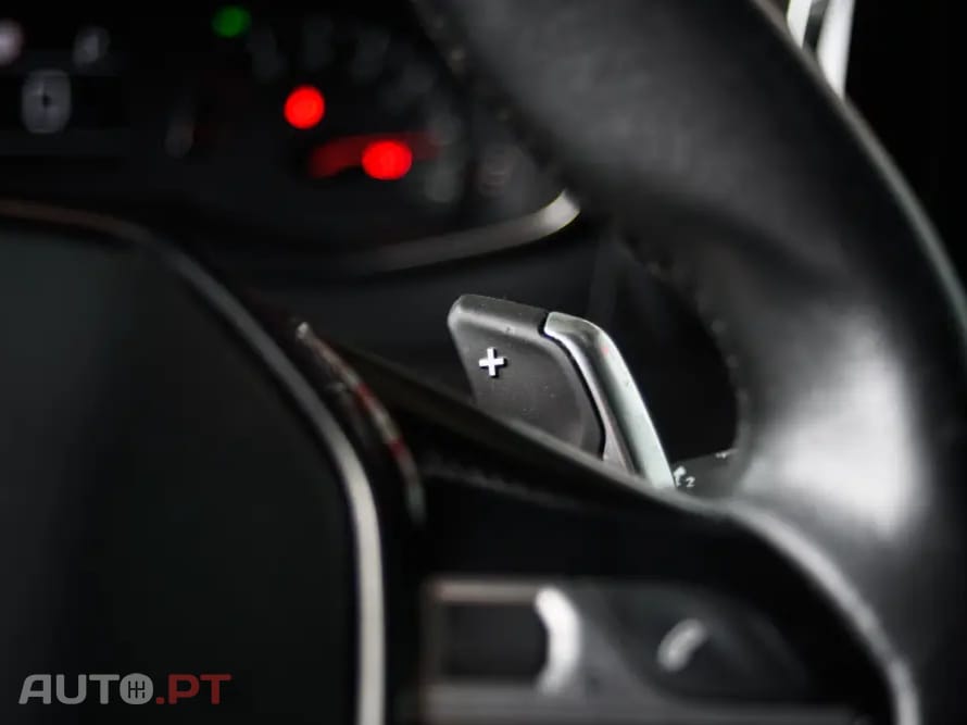 Peugeot 2008 PureTech 130 EAT8 Allure