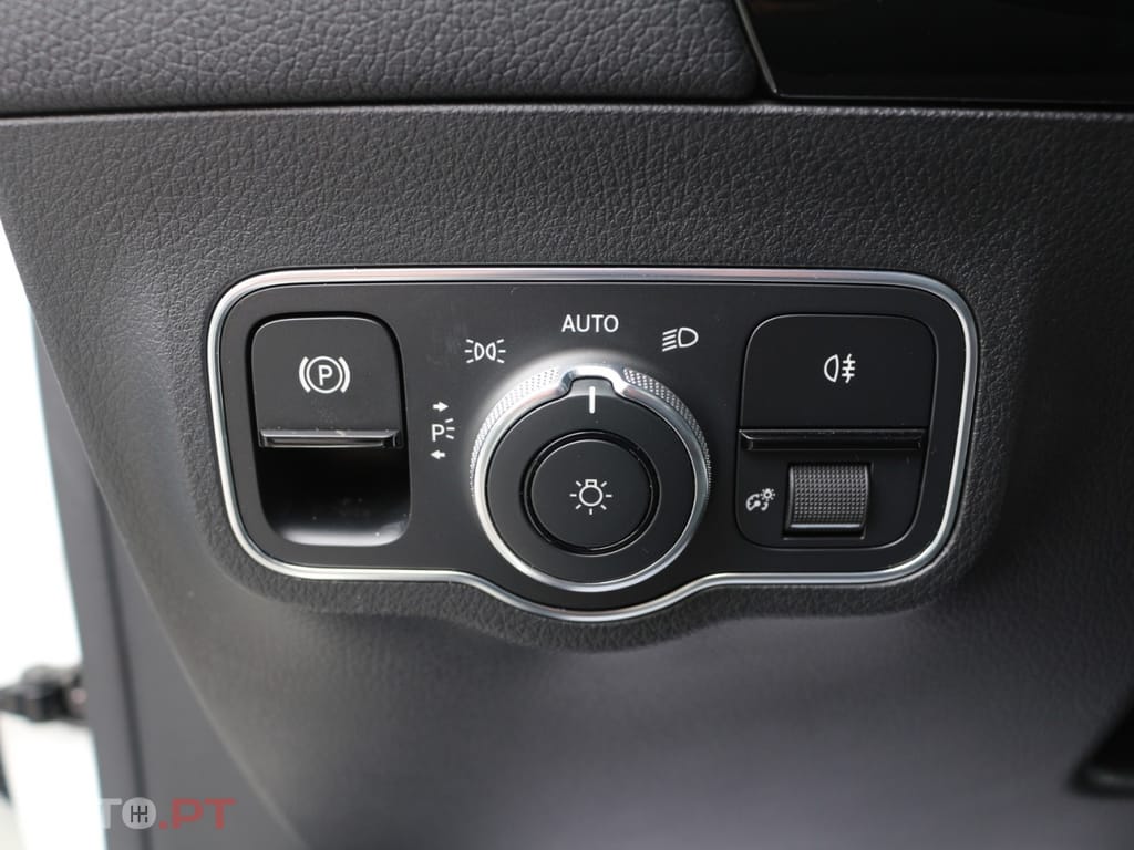 Mercedes-Benz GLA 250 e Progressive