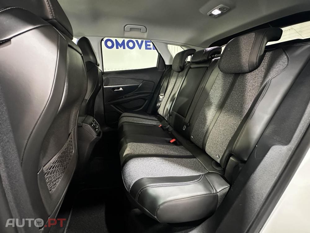 Peugeot 3008 1.6 BlueHDi Crossway EAT6