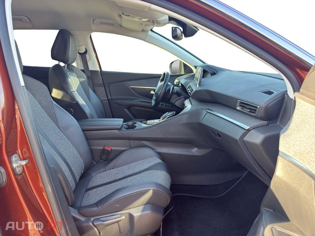 Peugeot 3008 1.2 PureTech Allure EAT8