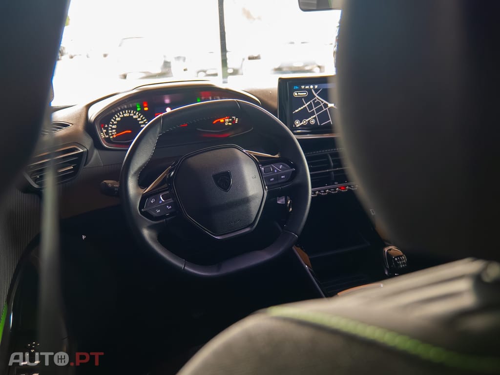 Peugeot 2008 1.2 PureTech Active Pack