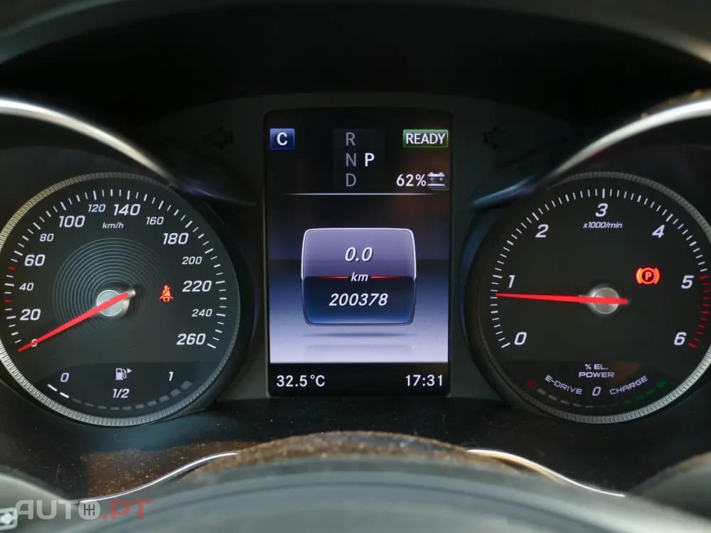Mercedes-Benz C 300 h Avantgarde+