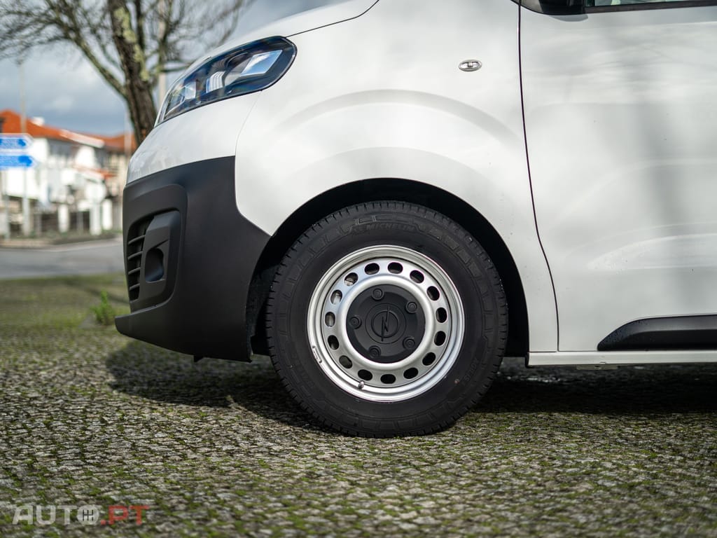 Opel Vivaro 1.5 CDTi L3H1 Essentia