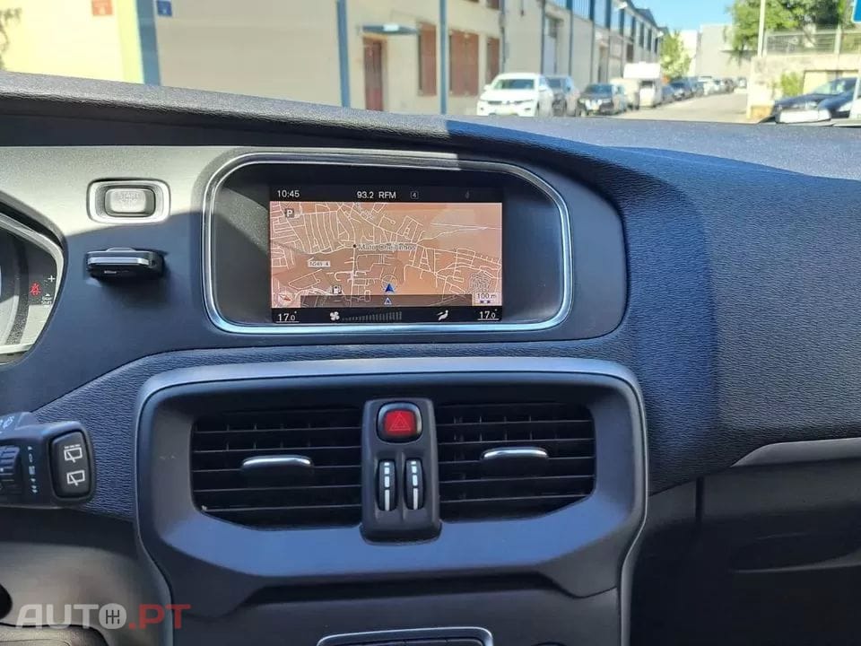 Volvo V40 2.0 D2 Momentum