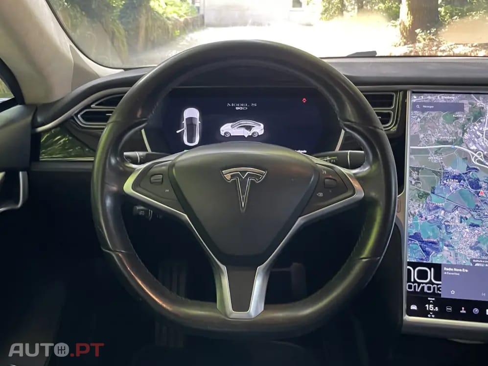 Tesla Model S 90D