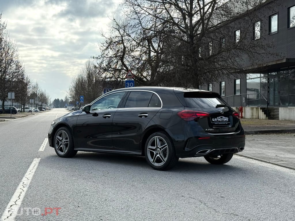 Mercedes-Benz A 250 e AMG Line