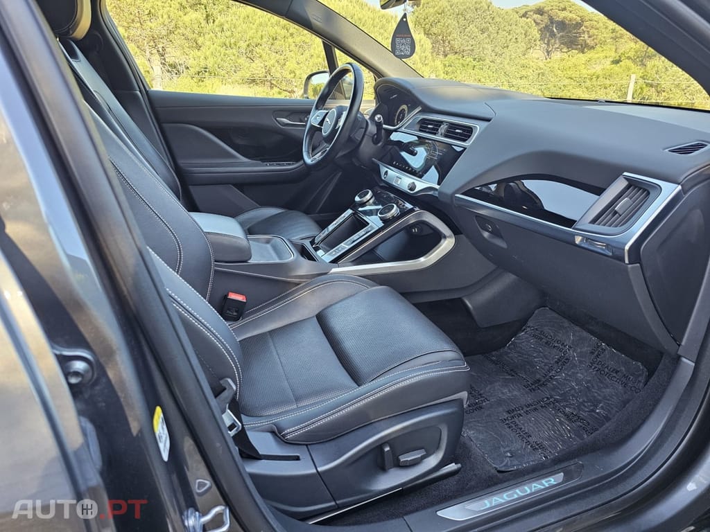 Jaguar I-Pace EV400 AWD SE