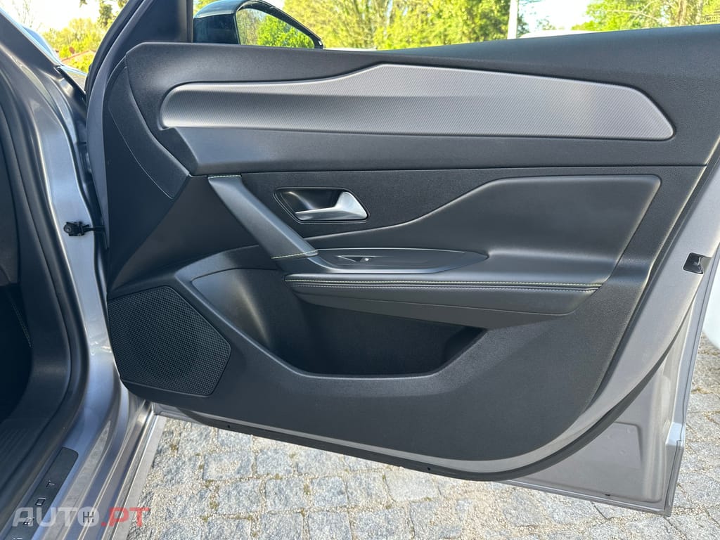 Peugeot 308 1.2 PureTech GT EAT8