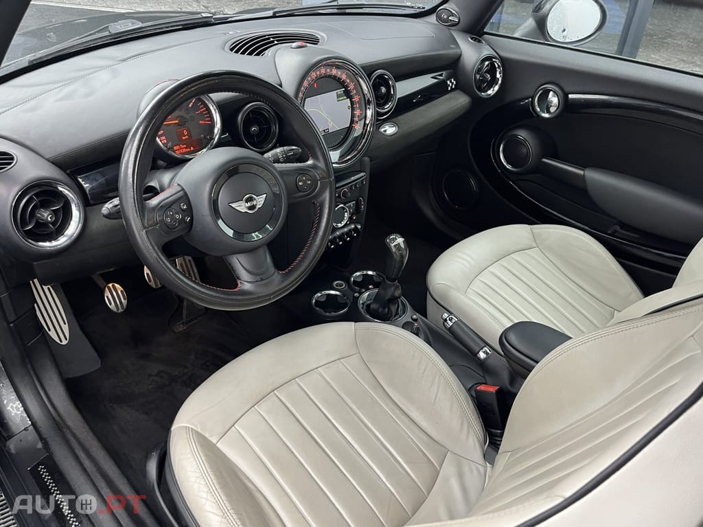 MINI Cooper John Cooper Works
