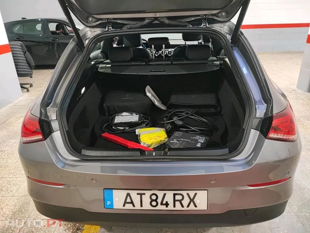Mercedes-Benz CLA 250 e Shooting Brake Style Plus