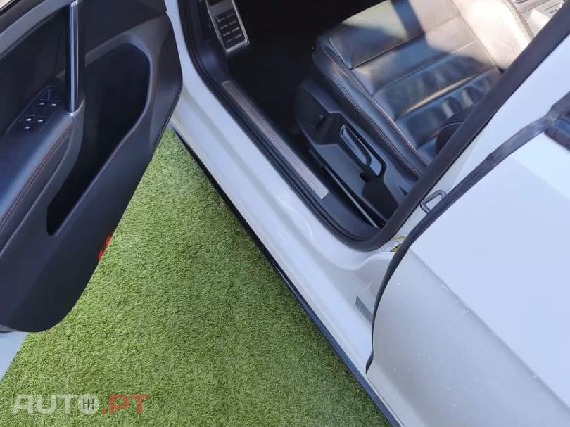 Volkswagen Golf GTI Performance BlueMotion DSG