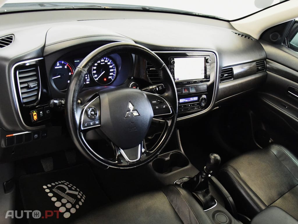 Mitsubishi Outlander 2.2 DI-D Intense+