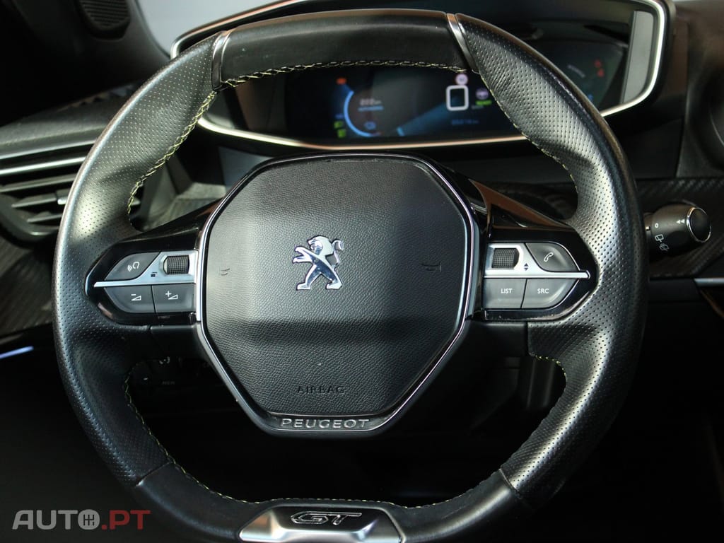Peugeot E-2008 GT Pack