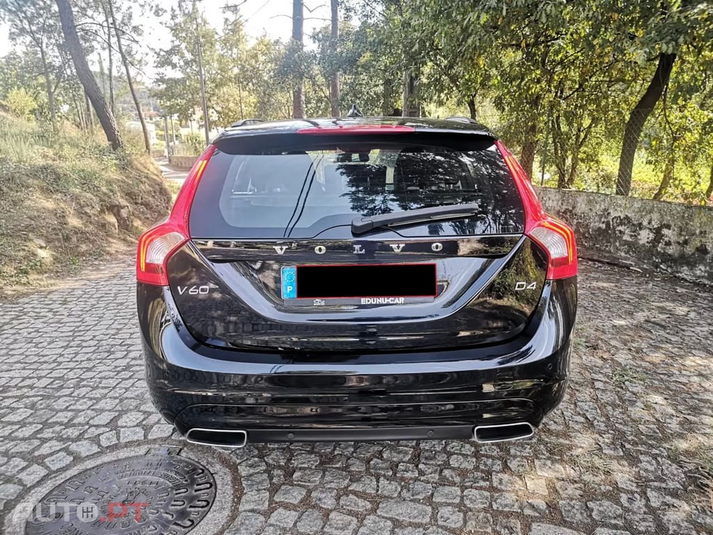 Volvo V60 2.0 D4 Momentum Eco Geartronic