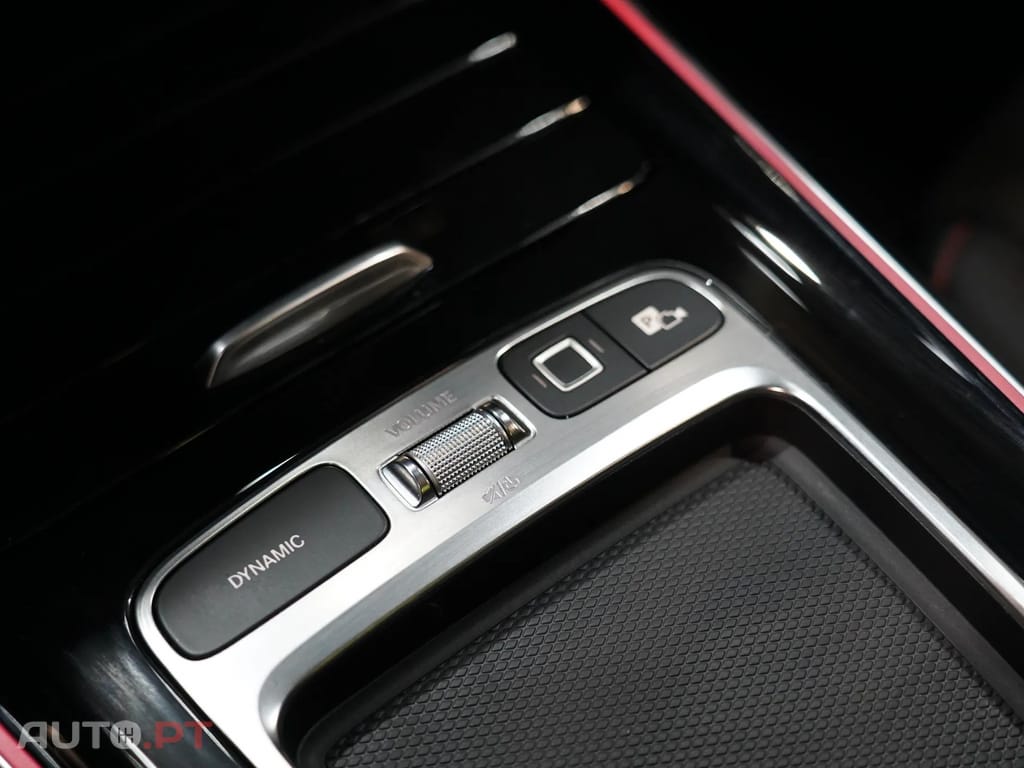 Mercedes-Benz GLA 250 e AMG Line