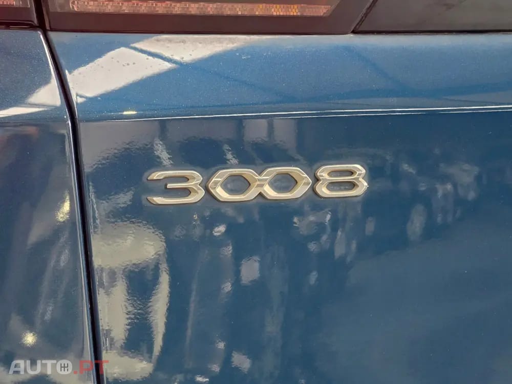 Peugeot 3008 1.6 Hybrid Allure e-EAT8