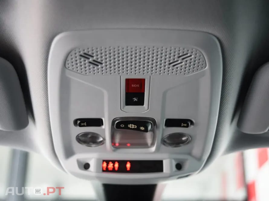 Peugeot 2008 PureTech 130 EAT8 Allure