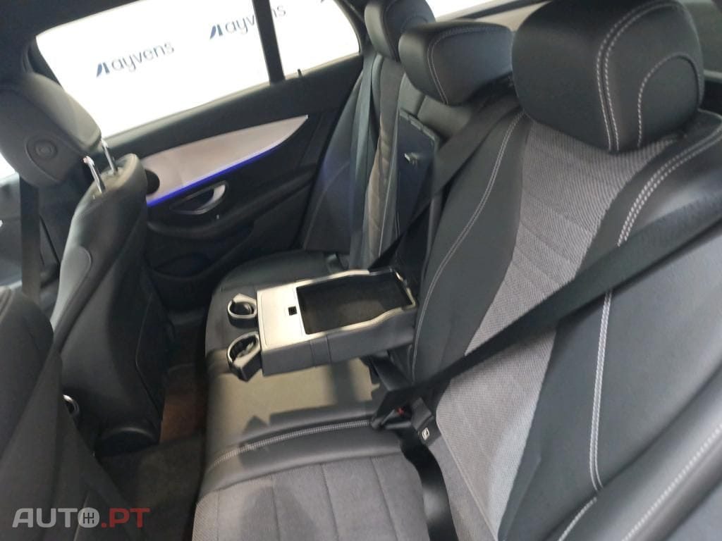 Mercedes-Benz E 300 de Avantgarde