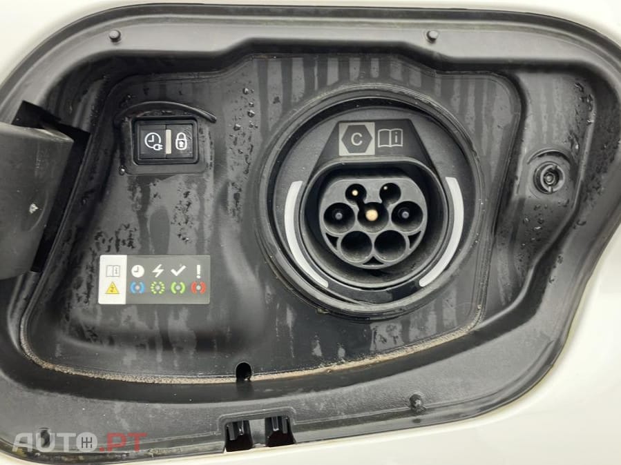 Peugeot 308 1.6 Hybrid Allure e-EAT8