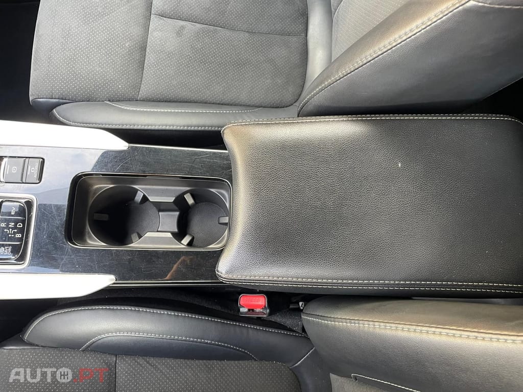 Mitsubishi Eclipse Cross 2.4 Plus Select 4WD hYBRID 