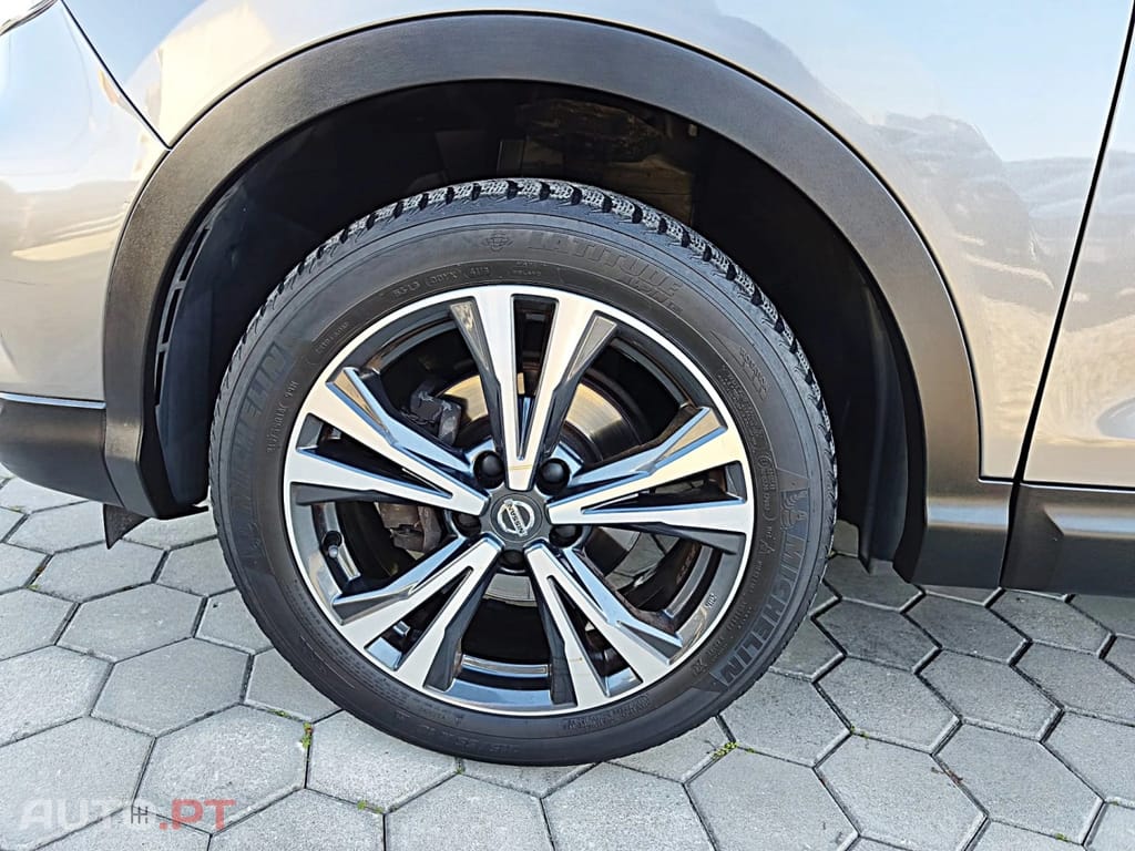 Nissan Qashqai 1.2 DIG-T N-Connecta 18