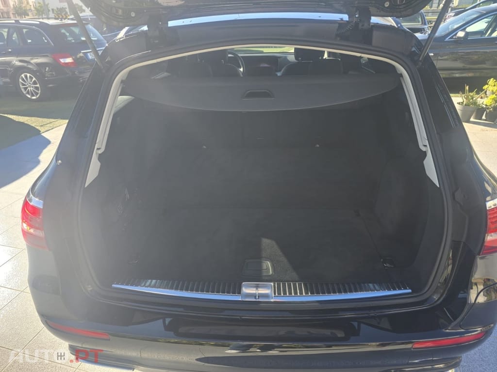 Mercedes-Benz E 300 de T 2X Avantg