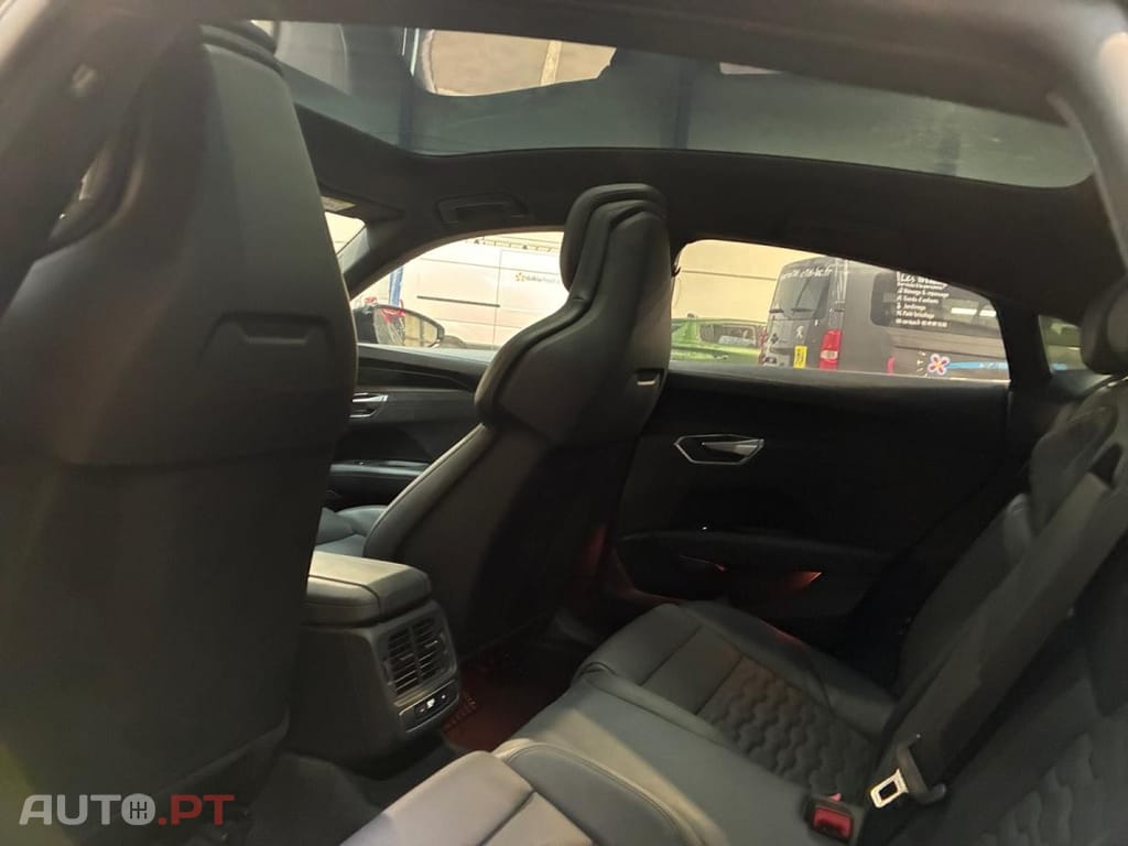 Audi E-Tron GT quattro