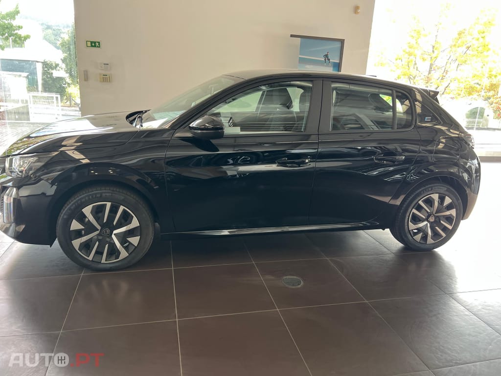 Peugeot E-208 50 kWh Active
