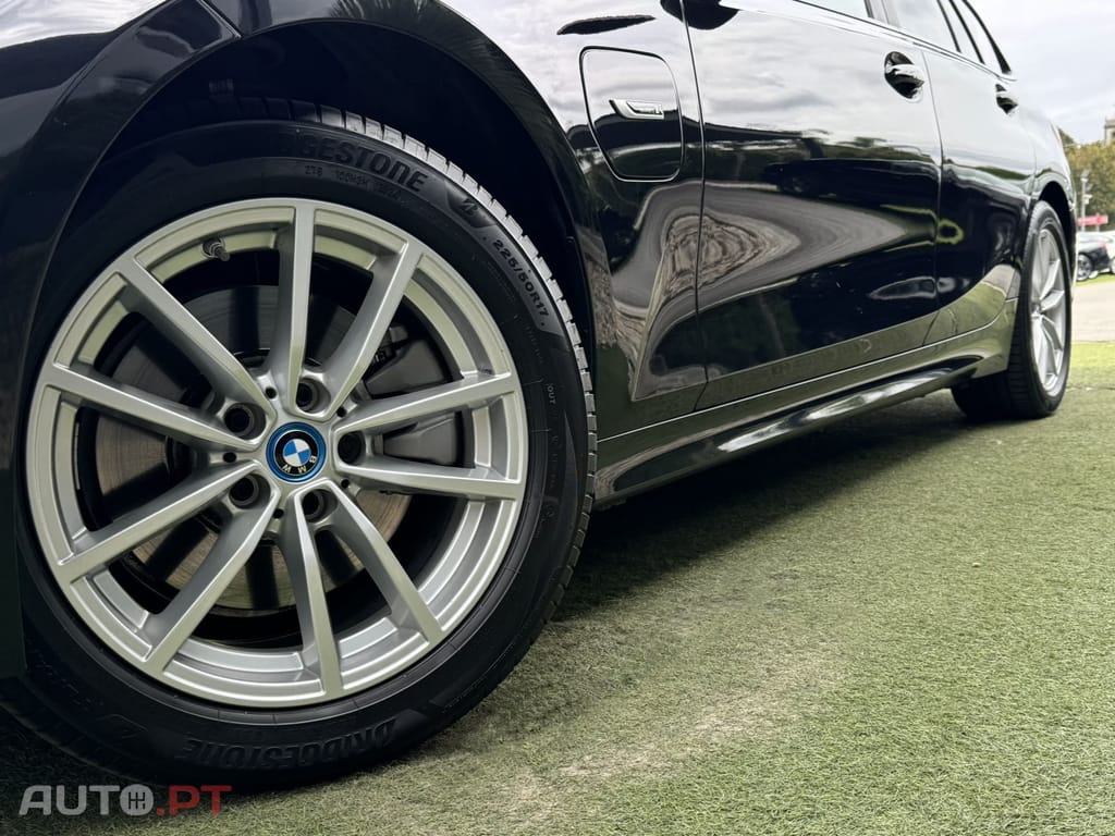BMW 320 e Touring Line Sport Auto