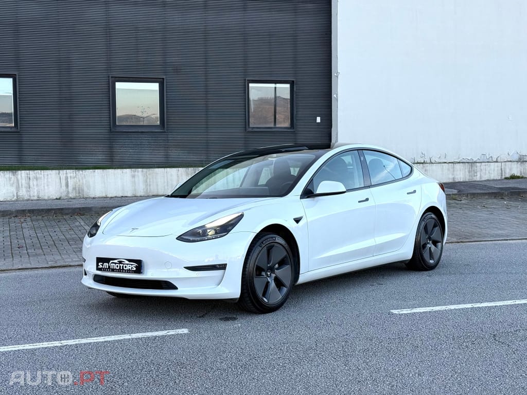Tesla Model 3 Long-Range Dual Motor AWD