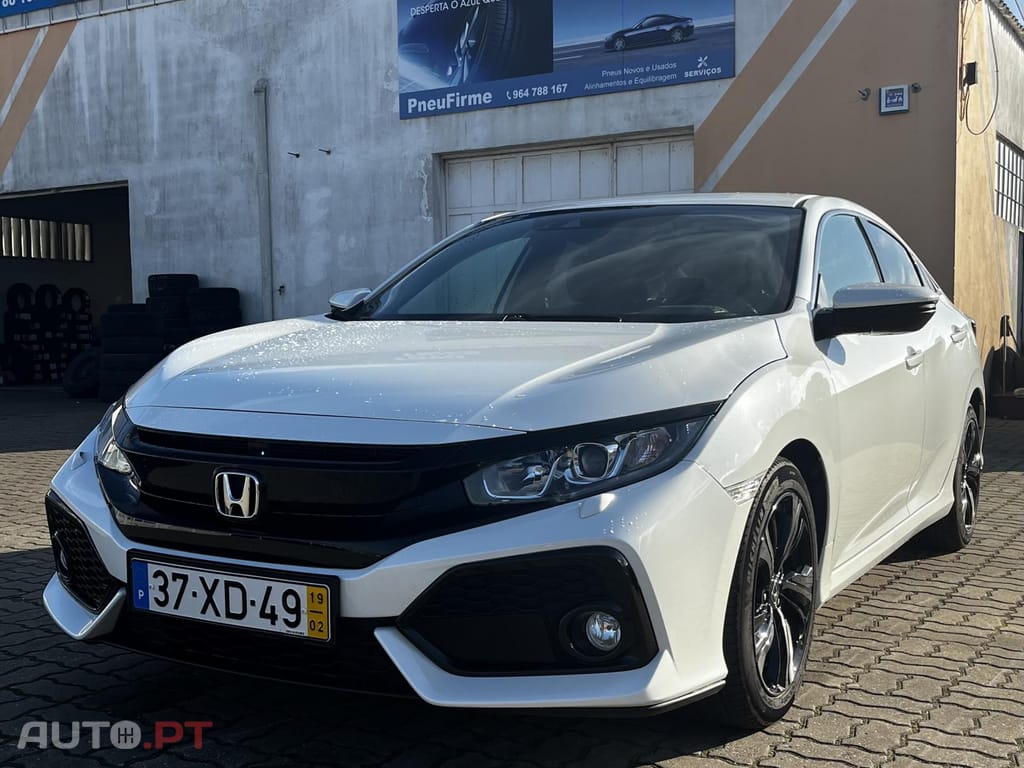Honda Civic I-VTEC Elegance Navi
