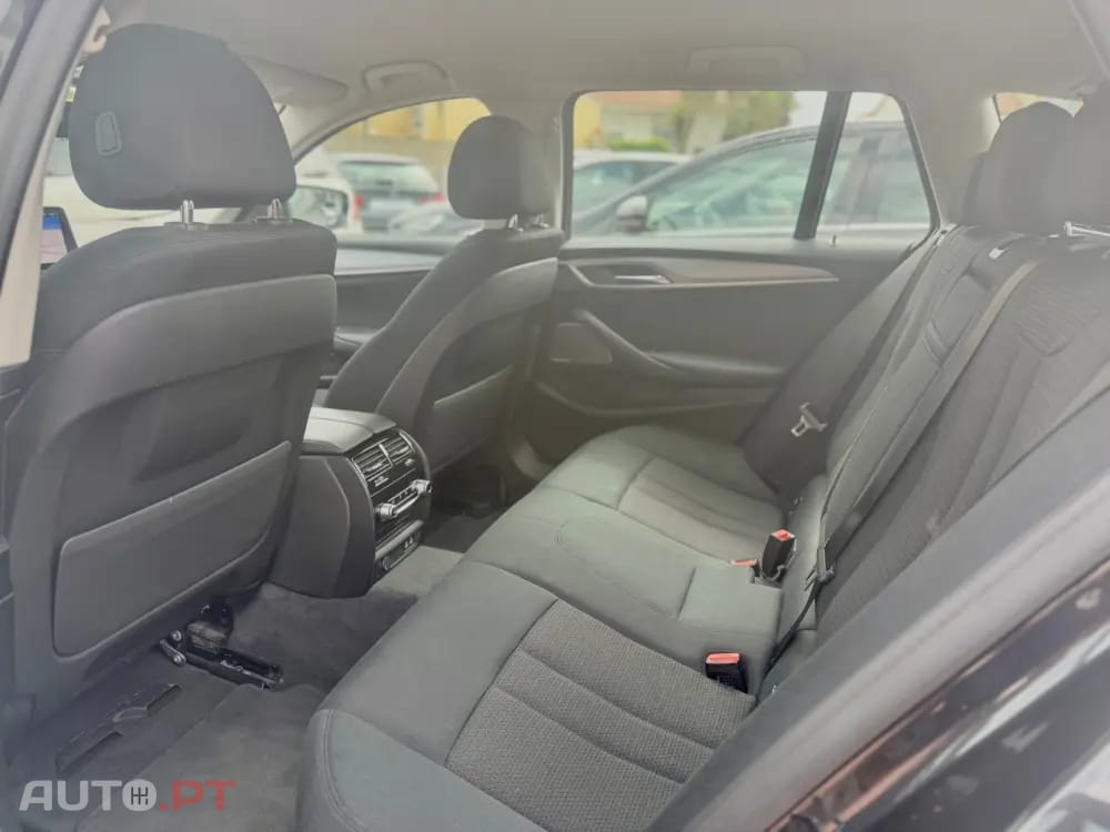 BMW 530 e Pack Desportivo M