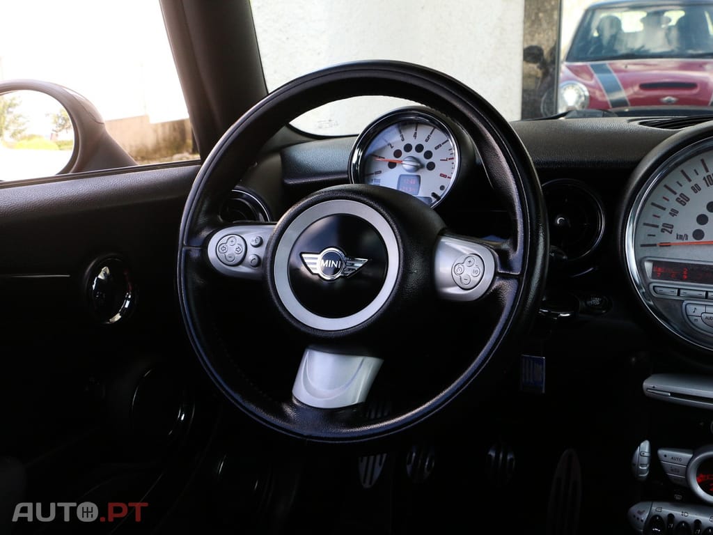 MINI Cooper John Cooper Works
