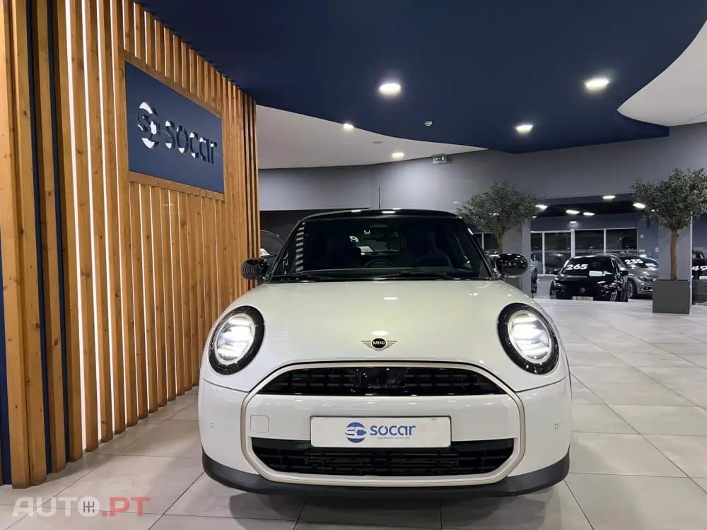 MINI Cooper Cooper C Favoured S