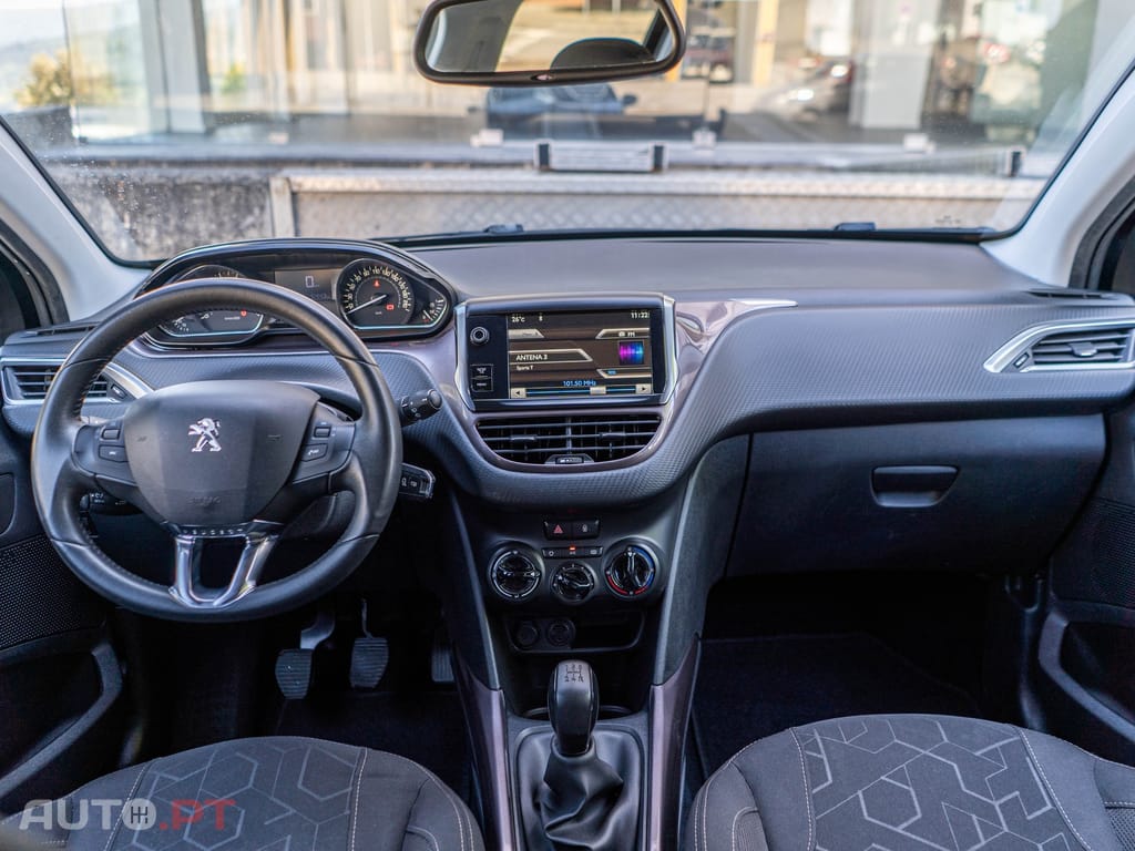 Peugeot 2008 1.2 PureTech Style