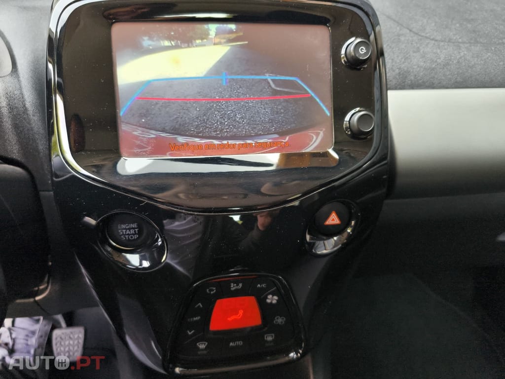 Citroen C1 1.2 VTi Shine