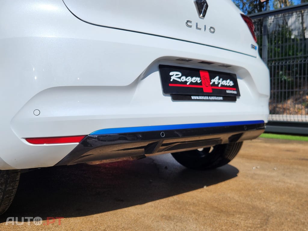 Renault Clio 1.6 E-Tech Intens