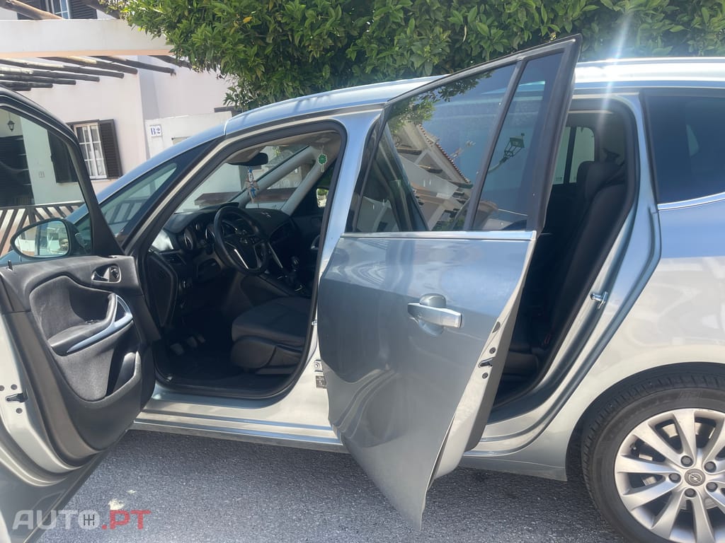 Opel Zafira Carrinha sete lugares
