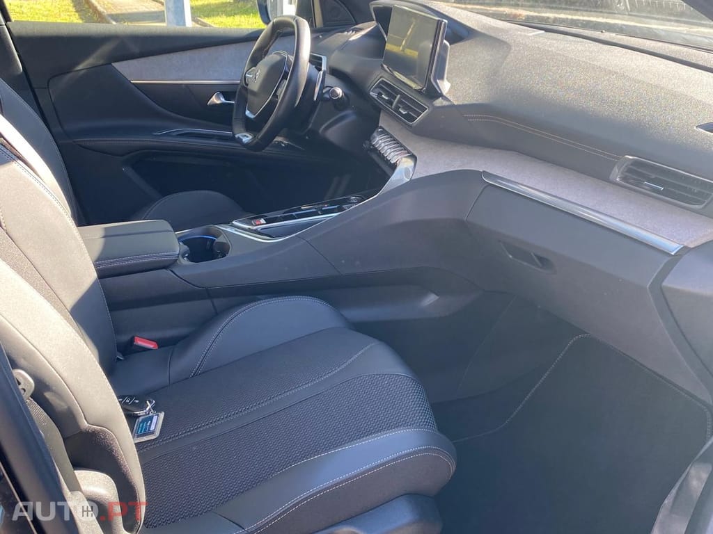 Peugeot 5008 GT 1.2 PureTech 130hp