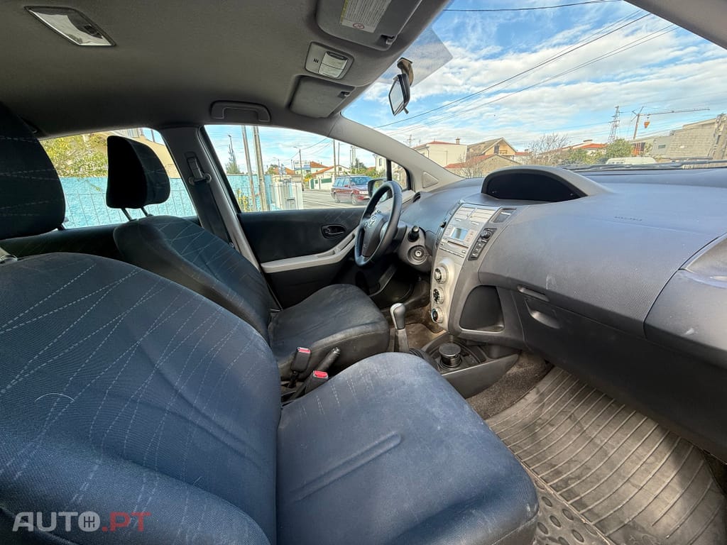 Toyota Yaris 1.0 VVT-i AC