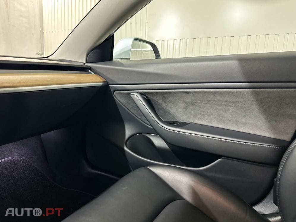 Tesla Model 3 Long-Range Dual Motor AWD