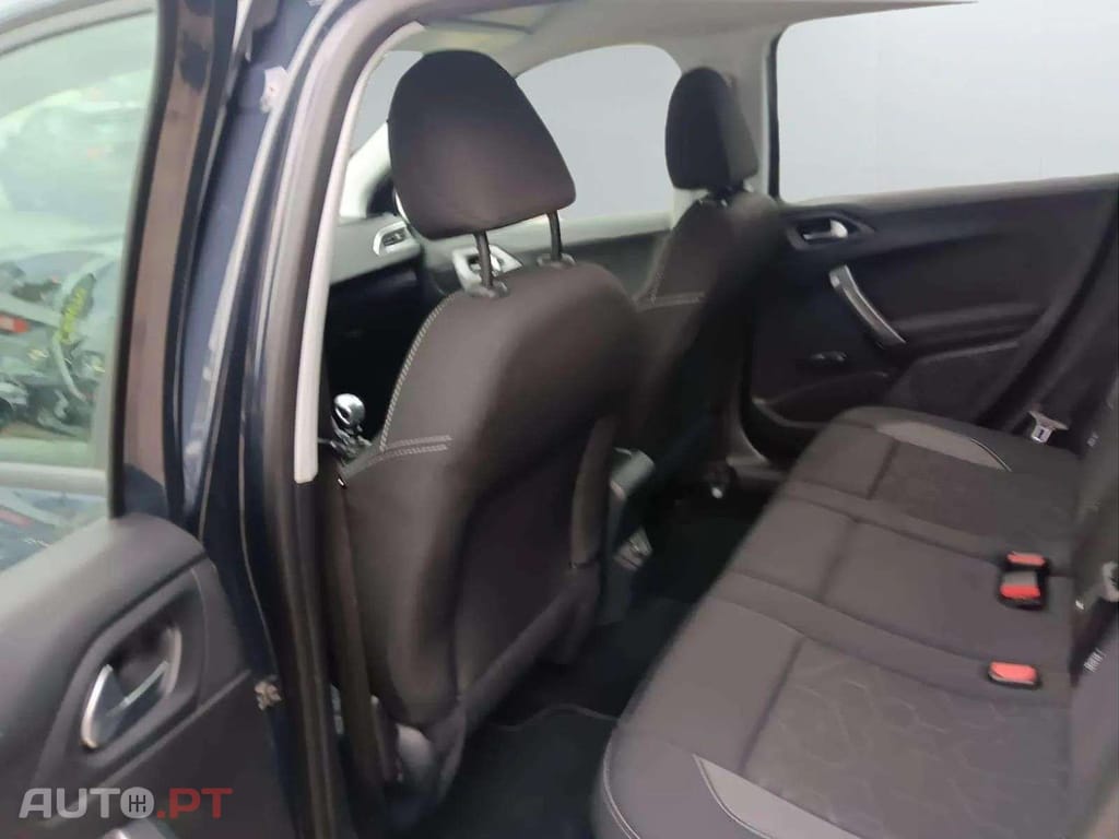 Peugeot 2008 1.5 Blue HDi