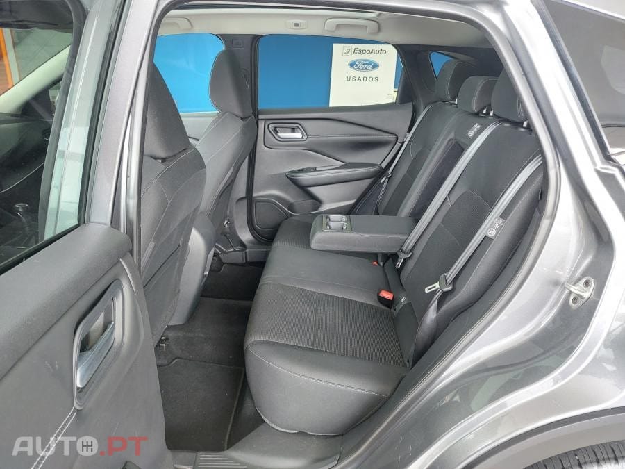 Nissan Qashqai 1.3 DIG-T N-Connecta LED+SKY