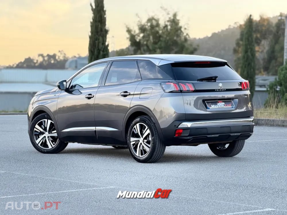 Peugeot 3008 1.6 Hybrid Allure e-EAT8