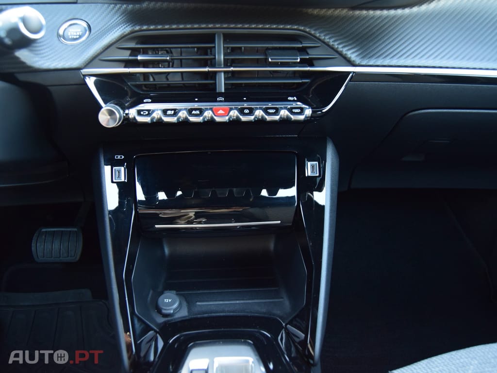 Peugeot E-2008 50 kWh Allure