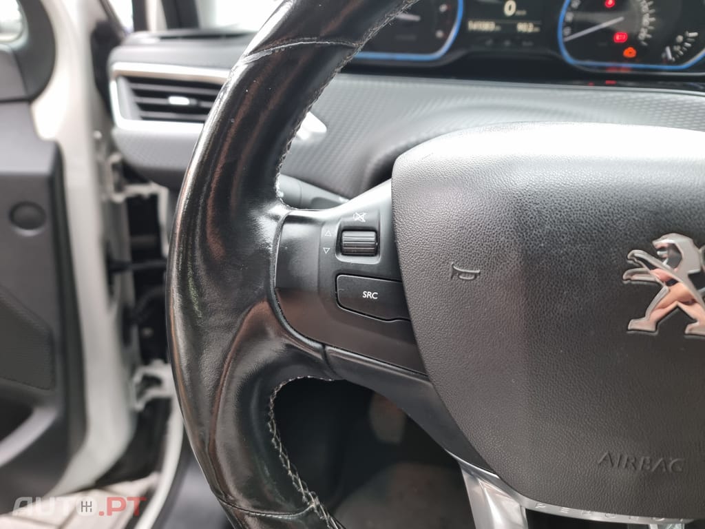 Peugeot 2008 1.6 BlueHDi Allure