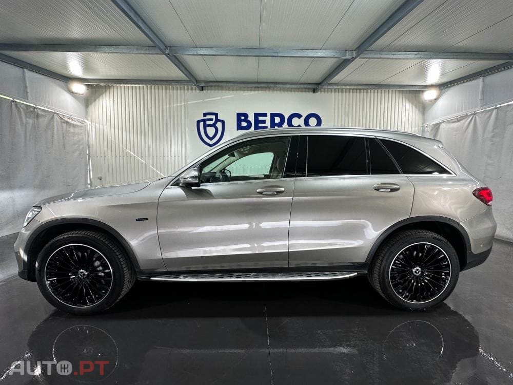 Mercedes-Benz GLC 300 de 4Matic 9G-TRONIC AMG Line