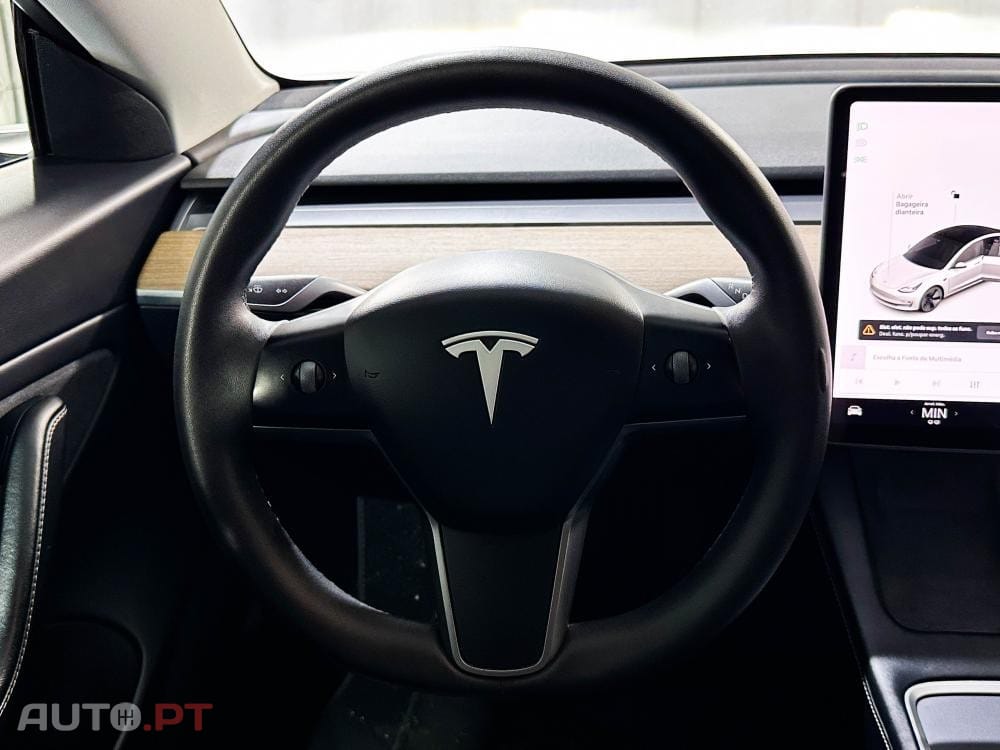 Tesla Model 3 Standard Range Plus RWD