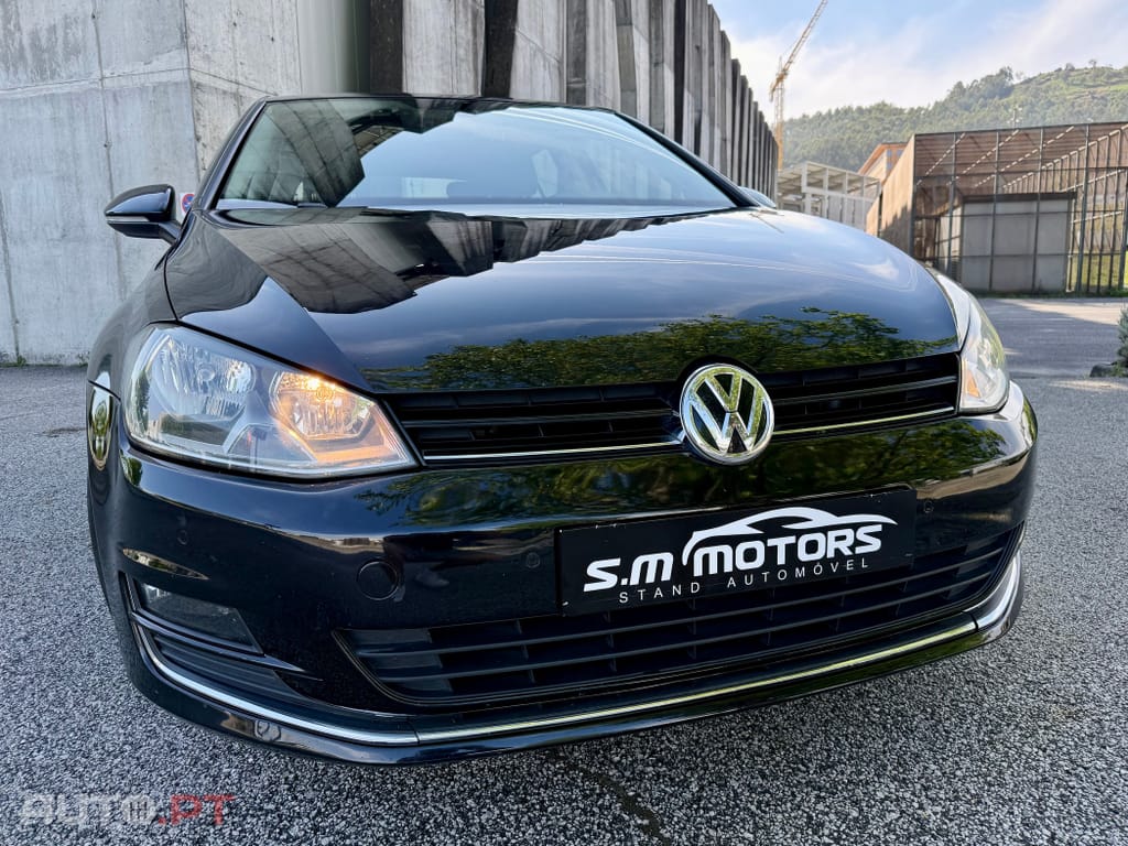 Volkswagen Golf 1.6 TDi Highline DSG